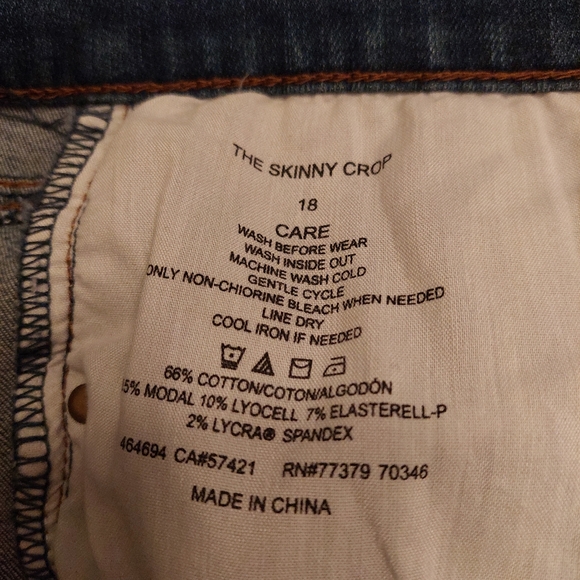 Ann Taylor skinny crop floral print with fabric flowers denim jeans. Size 18 - Picture 6 of 10